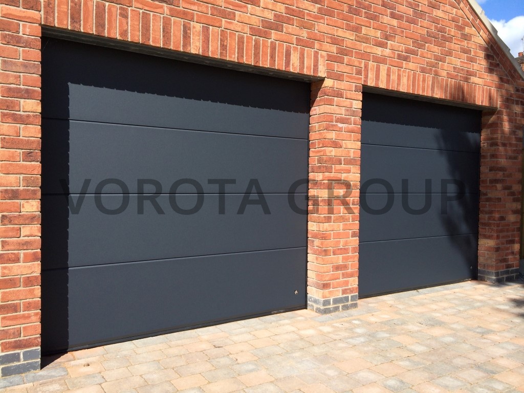 Стандартные гаражные ворота черные Doorhan 2700x2700