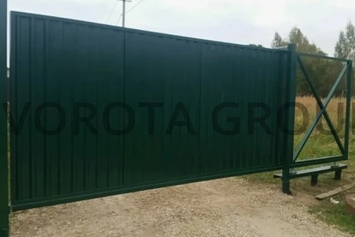 Откатные ворота на винтовых сваях зеленого цвета 1800х4000